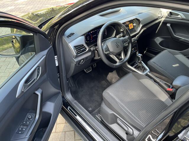 Volkswagen T-Cross 1.0 TSI Active | ACC | CAM | CARPLAY | CLIMA | LED | NAVI | PDC V&A | STOELVERW. | TREKHAAK AFN. | VIRTUAL COCKPIT