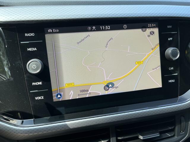 Volkswagen T-Cross 1.0 TSI Active | ACC | CAM | CARPLAY | CLIMA | LED | NAVI | PDC V&A | STOELVERW. | TREKHAAK AFN. | VIRTUAL COCKPIT