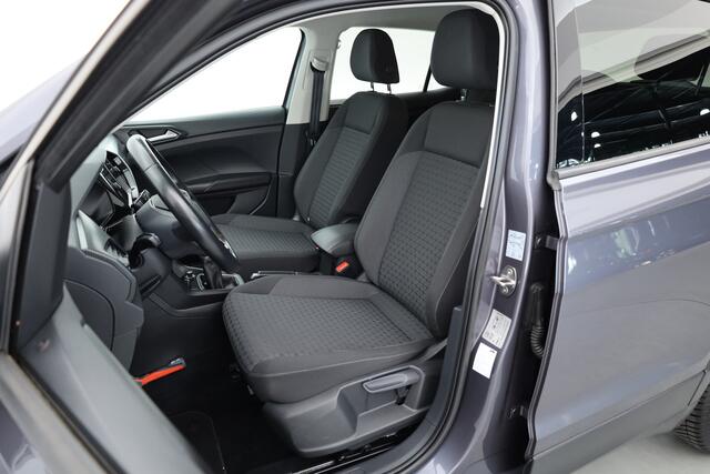 Volkswagen T-Cross 1.0 TSI Life | Adapt. Cruise | Trekhaak | PDC V+A | All Season | Navi | Apple CarPlay & Android Auto