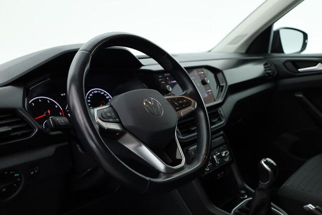 Volkswagen T-Cross 1.0 TSI Life | Adapt. Cruise | Trekhaak | PDC V+A | All Season | Navi | Apple CarPlay & Android Auto