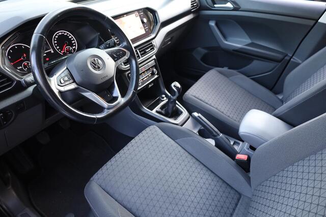 Volkswagen T-Cross 1.0 TSI Life CARPLAY ACC NAVI DAB 17"LMV NAP BLIND-SPOT ENZ!