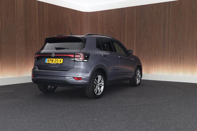 Volkswagen T-Cross 1.0 TSI 110pk DSG R-Line Camera LED Stoelverwarming Virtual Cockpit Navigatie