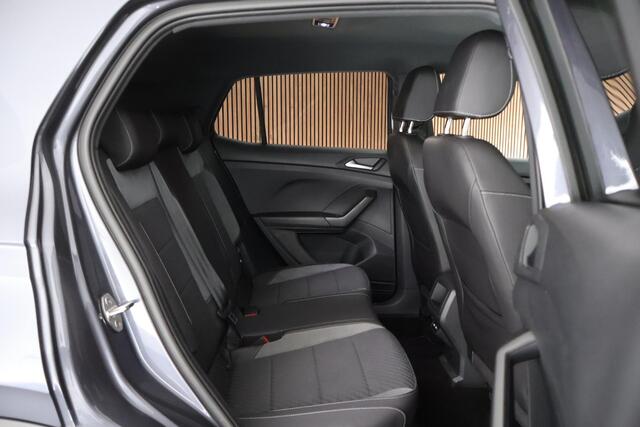 Volkswagen T-Cross 1.0 TSI 110pk DSG R-Line Camera LED Stoelverwarming Virtual Cockpit Navigatie