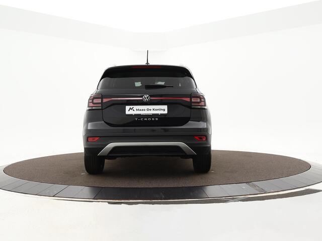 Volkswagen T-Cross 1.0 TSI 110pk DSG Style · Camera · Keyless · Stoelverwarming · Apple/Android Car Play · 17"Velgen · Draadloze Telefoonlader ·