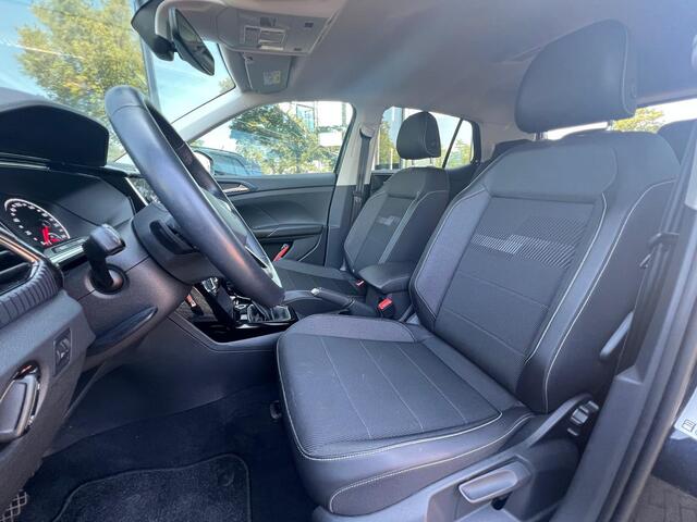 Volkswagen T-Cross 1.0 TSI Life AUTOMAAT | APPLE CARPLAY / ANDROID AUTO | 17 INCH | ADAPTIVE CRUISE CONTROL | ALL SEASON BANDEN | 7 DSG | NED. AUTO |
