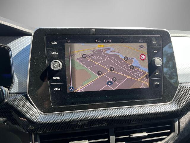 Volkswagen T-Cross 1.0 TSI 115pk DSG Life Edition · Apple/Android Car Play · Navigatie · Dodehoek Detectie · Trekhaak · 17'' Inch · Clima · Stoelverwarming ·
