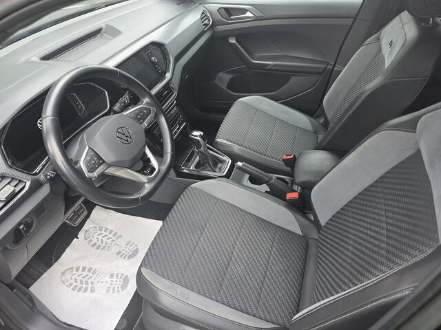 Volkswagen T-Cross 1.0 TSI R-Line 111PK |Virtual clock|Carplay|