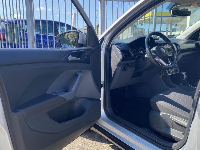 Volkswagen T-Cross 1.0 TSI Life / Automaat / 74.000 Km / Radio-Bluetooth / Navi / Stoelverwarming / adaptieve Cruise-Control / Climate-Control / Lane-Assist / Getint Glas / ELKTR-Pakket / PDC V+A / LMV 16'' / All-Season / ENZ.