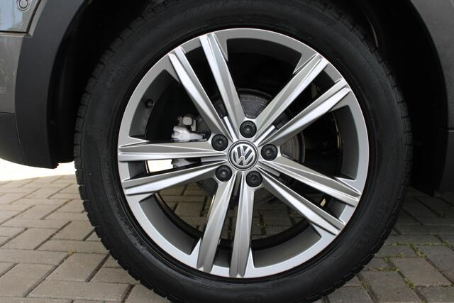 Volkswagen T-Cross 1.0 TSI Life | Adaptieve cruise | Digital cockpit | R-Line interieur + Exterieur
