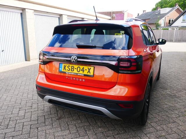 Volkswagen T-Cross 1.0 TSI ACTIVE **Clima//Navi//LM **
