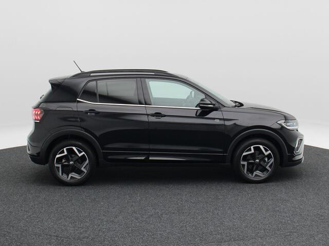 Volkswagen T-Cross 1.5 TSi 150 Pk Automaat R-Line | Adaptive Cruise | Stoelverwarming | Camera | Trekhaak | CarPlay | 17 Inch | 14.694 Km !!