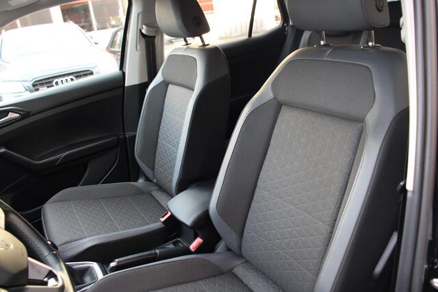 Volkswagen T-Cross 1.0 TSI R-LINE, VIRTUAL, STOELVERWARMING 12-2022, 110PK