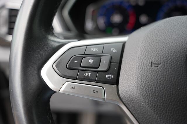 Volkswagen T-Cross 1.0 TSI R line, Carplay, Camera , Navi,