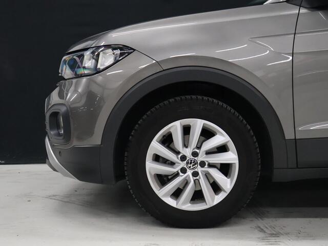 Volkswagen T-Cross 1.0 TSI Life [ADAPTIVE CRUISE, APPLE CARPLAY, ANDROID, PDC V+A, RIJSTROOKASSISTENT, DAB, BLUETOOTH, AIRCO, LICHT- EN ZICHTPAKKET, DAKRAILS, LED DAGRIJVERLICHTING, LICHTMETALEN VELGEN 16", NIEUWSTAAT]