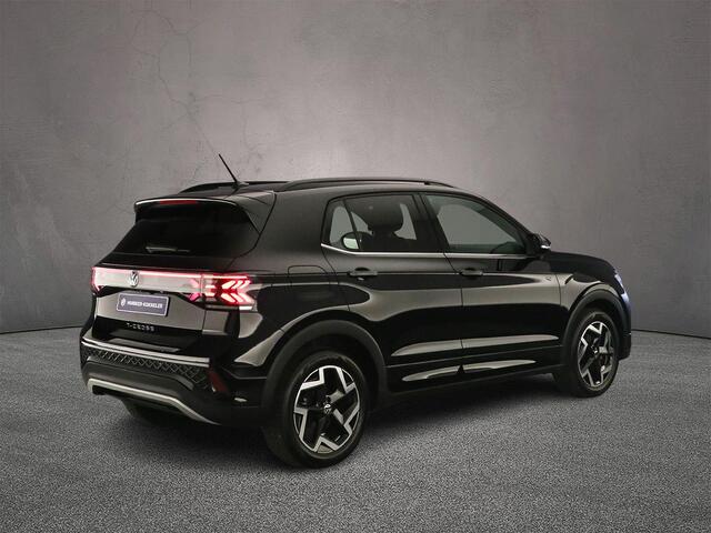 Volkswagen T-Cross R-Line 1.5 TSI 150pk DSG Automaat Trekhaak, Adaptive cruise control, Navigatie, Achteruitrijcamera, LED matrix koplampen, Parkeersensoren, Stoelverwarming