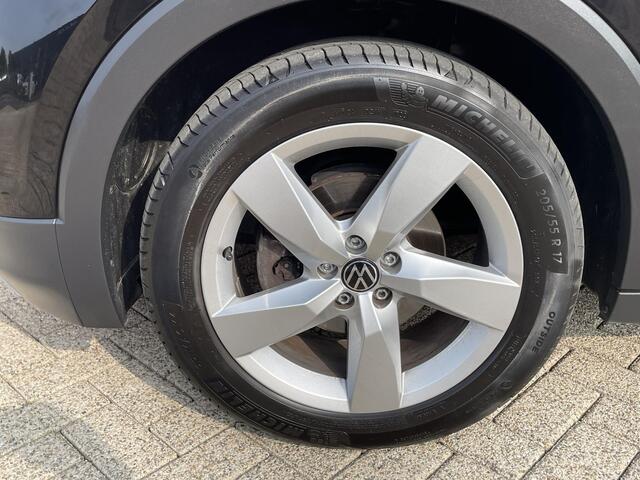 Volkswagen T-Cross 1.0 TSI 110pk DSG Style Navigatie Apple Carplay / Android Auto Camera Parkeer sensoren Dab Winterpakket Digitale Cockpit