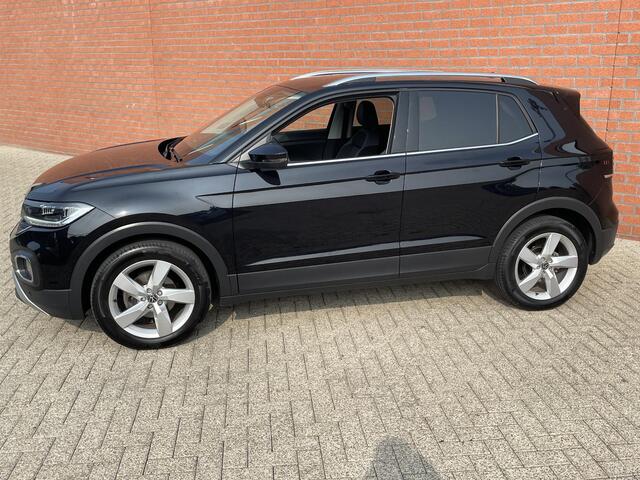Volkswagen T-Cross 1.0 TSI 110pk DSG Style Navigatie Apple Carplay / Android Auto Camera Parkeer sensoren Dab Winterpakket Digitale Cockpit