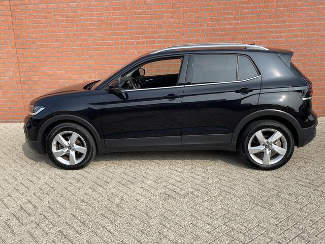 Volkswagen T-Cross 1.0 TSI 110pk DSG Style Navigatie Apple Carplay / Android Auto Camera Parkeer sensoren Dab Winterpakket Digitale Cockpit