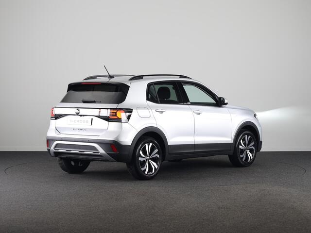 Volkswagen T-Cross Life Edition 1.0 TSI 95 PK 5 versn. Hand | Parkeersensoren | Stoelverwarming | Camera |