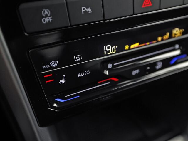 Volkswagen T-Cross 1.0 TSI Life Sport (APPLE CARPLAY, GROOT NAVI, CLIMATE, STOELVERWARMING, SPORTSTOELEN, GETINT GLAS, CRUISE, NIEUWSTAAT)