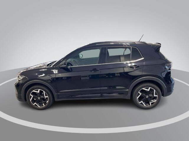 Volkswagen T-Cross 1.5 TSI 150pk DSG R-Line · Trekhaak · Apple/Android Car Play Camera · Navigatie · Stoelverwarming · P-Sensoren · 17'' Inch · Garantie t/m 26-10-2027