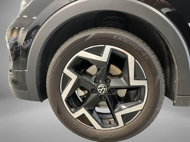 Volkswagen T-Cross 1.5 TSI 150pk DSG R-Line · Trekhaak · Apple/Android Car Play Camera · Navigatie · Stoelverwarming · P-Sensoren · 17'' Inch · Garantie t/m 26-10-2027