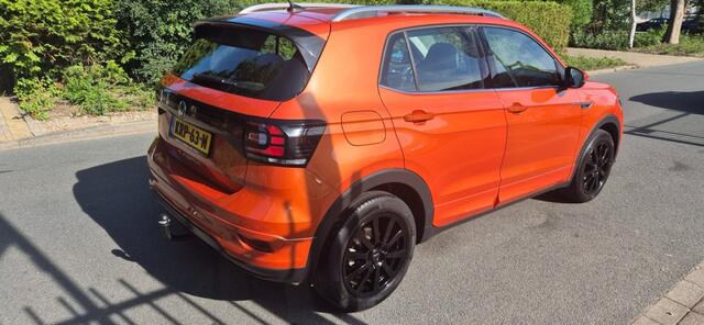 Volkswagen T-Cross 1.0 TSI Life/adaptief cruise control/R line/apple carplay android
