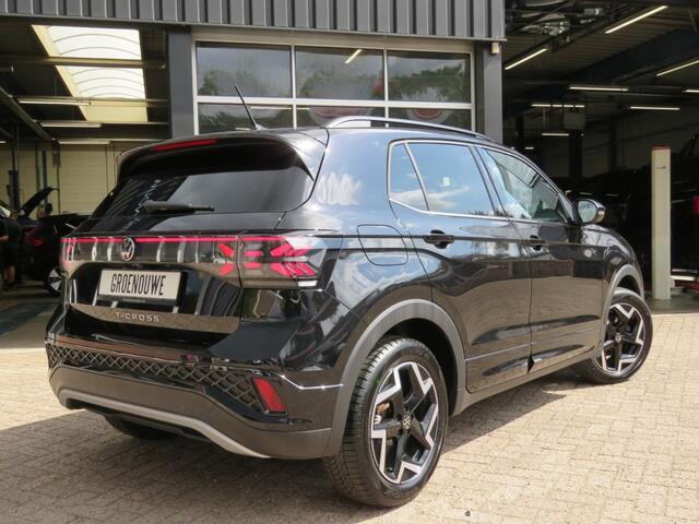 Volkswagen T-Cross 1.5 TSI 150pk R-LINE DSG-aut. / IQ Light / Trekhaak / Camera / FABRIEKS garantie