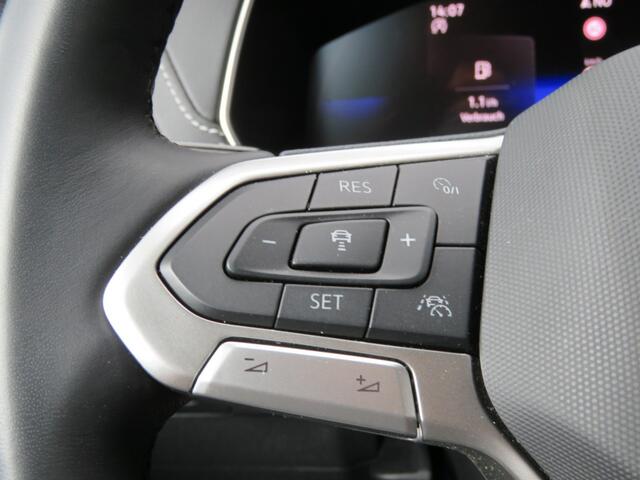 Volkswagen T-Cross 1.5 TSI 150pk R-LINE DSG-aut. / IQ Light / Trekhaak / Camera / FABRIEKS garantie