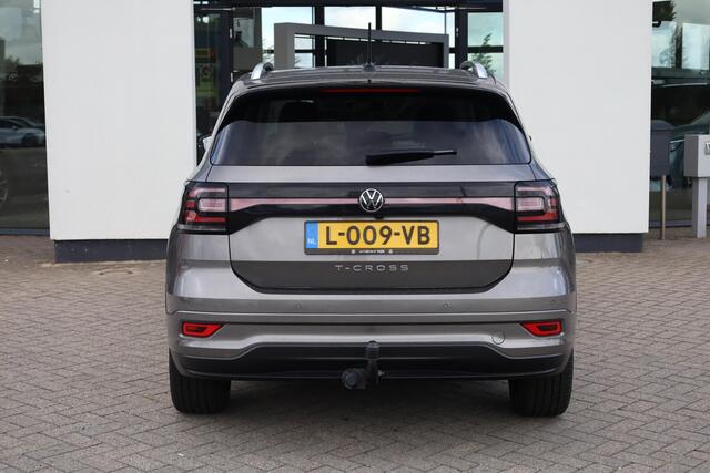 Volkswagen T-Cross 1.0 TSI Style Door ons geleverd en onderhouden, achteruitrijcamera (Rear View), parkeersensoren voor en achter (PDC), navigatie, 2-zone climatronic, adaptieve cruise control (ACC), privacy glas, digital cockpit pro, elektrisch verstel-, verwarm- en inklapbare buitenspiegels, multifunctioneel lederen stuurwiel, grootlichtassistent (Light Assist), dodehoekdetectie (Side Assist), draadloze telefoonlader, keyless go & entry etc.
