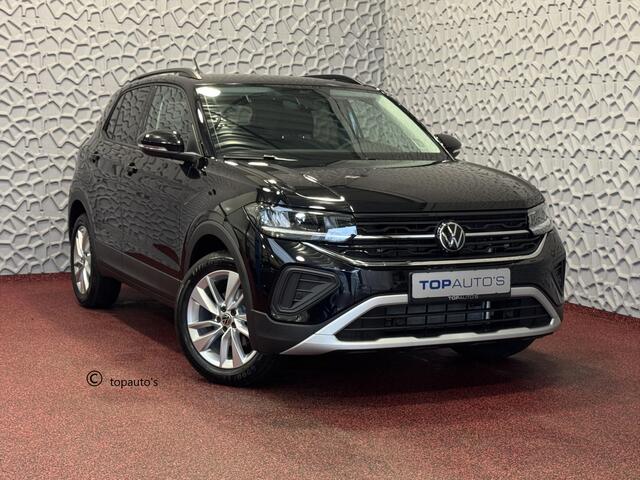 Volkswagen T-Cross ? NIEUWE AUTO?TSI 17''LMV DODE HOEK TREKHAAK CAMERA VIR.COCKPIT STOELVERW. ADAP.CRUISE LMV CARPLAY 2025 ? Top Auto's Wijchen , 30 Jaar Specialist in Volkswagen : Alle Type's : R-Line Edition / Style / First Edition / Highline / Life , Zowel PHEV / HEV / MHEV / Benzine ?