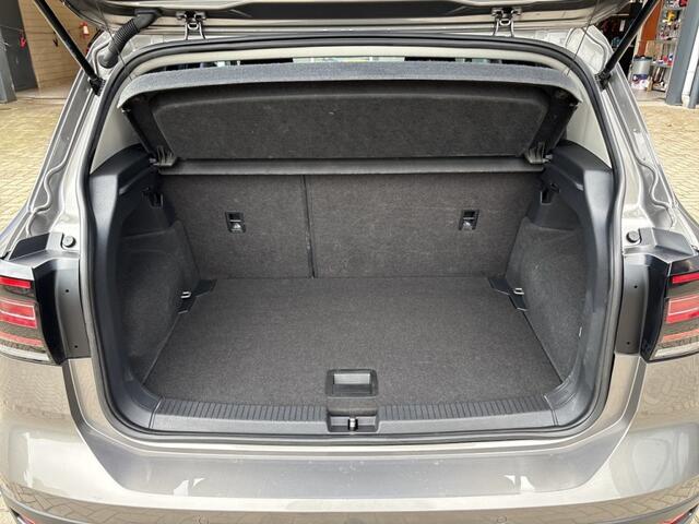 Volkswagen T-Cross 1.0 TSI LIFE TREKHAAK/CRUISE/PDC/CARPLAY/STOELVERW