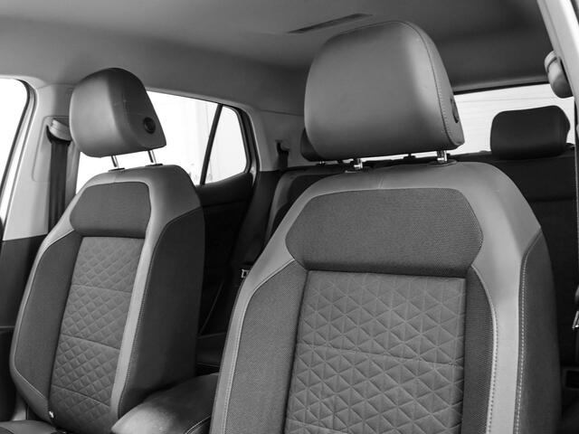 Volkswagen T-Cross 1.0 TSI 110pk DSG Style · Camera · Dodehoeksensor · Keyless · Stoelverwarming · ACC · 18"Velgen ·