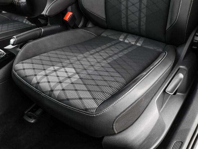 Volkswagen T-Cross 1.5 TSI 150pk DSG R-Line Edition Camera · Afneembare trekhaak · Stoelverwarming · Matrix LED · Apple/Android Car Play · 17"Velgen ·