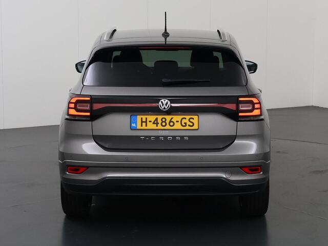 Volkswagen T-Cross 1.0 TSI R-Line | Virtual Cockpit | Navigatie | Apple CarPlay/Android Auto | Camera | DAB | LED | Adaptieve Cruise Control | BLIS |