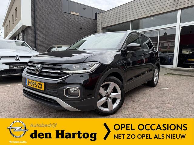 Volkswagen T-Cross 1.0 TSI Life Business Automaat/Stoel verwarming/Trekhaak/Camera.