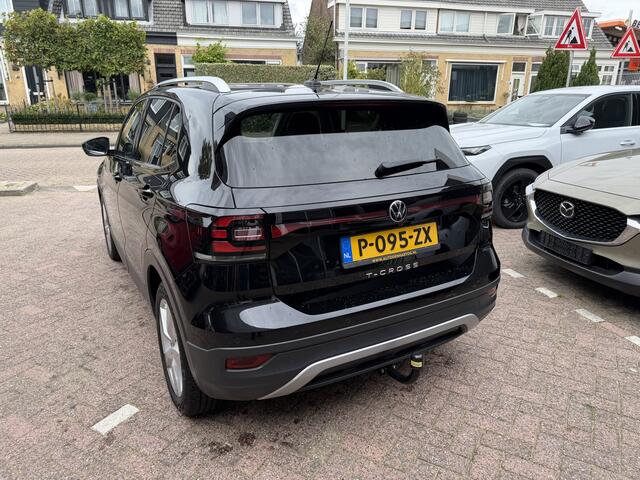 Volkswagen T-Cross 1.0 TSI Life Business Automaat/Stoel verwarming/Trekhaak/Camera.