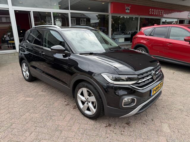 Volkswagen T-Cross 1.0 TSI Life Business Automaat/Stoel verwarming/Trekhaak/Camera.