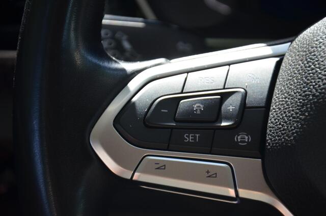 Volkswagen T-Cross 1.0 TSI R Line Style Automaat/Navi/Pdc/Ecc/Achteruitrijcamera/Cruise control adaptief/Privacy-Glass/17-Inch