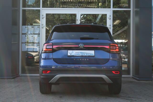 Volkswagen T-Cross 1.0 TSI, Stoelverwarming, Camera, CarPlay/Android, Cruise, Lane assist etc.