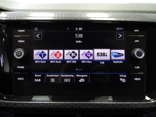 Volkswagen T-Cross 1.0 TSI Style NAVI/CLIMA/ADAPT.CRUISE/LED/17"LMV!