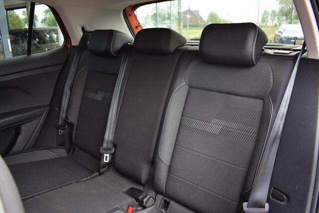 Volkswagen T-Cross 1.0 TSI Life | Apple CarPlay | Half Leer | ACC | Climate