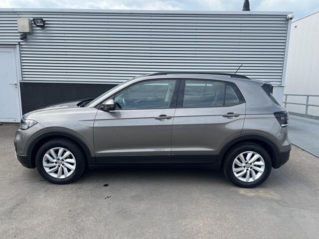 Volkswagen T-Cross 1.0 TSI Life Dodehoekdetectie, Parkeersensoren voor + achter, Stoelverwarming, Adaptieve cruise control, LMV, Apple Carplay en/of Android auto Navigatie