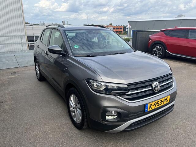 Volkswagen T-Cross 1.0 TSI Life Dodehoekdetectie, Parkeersensoren voor + achter, Stoelverwarming, Adaptieve cruise control, LMV, Apple Carplay en/of Android auto Navigatie