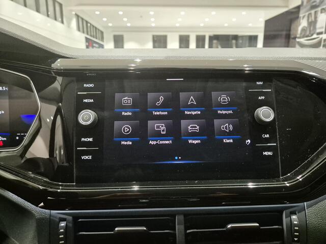 Volkswagen T-Cross 1.5 TSI Style Business R | Automaat | Stoelverwarming | Navigatie | Adaptive Cruise Control |