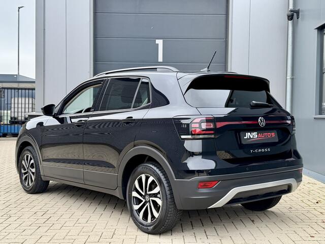 Volkswagen T-Cross 1.0 TSI *Slechts 17.738 km* Automaat / Apple Carplay / Stoelverwarming / Adapt. Cruise / PDC / 16"LMV