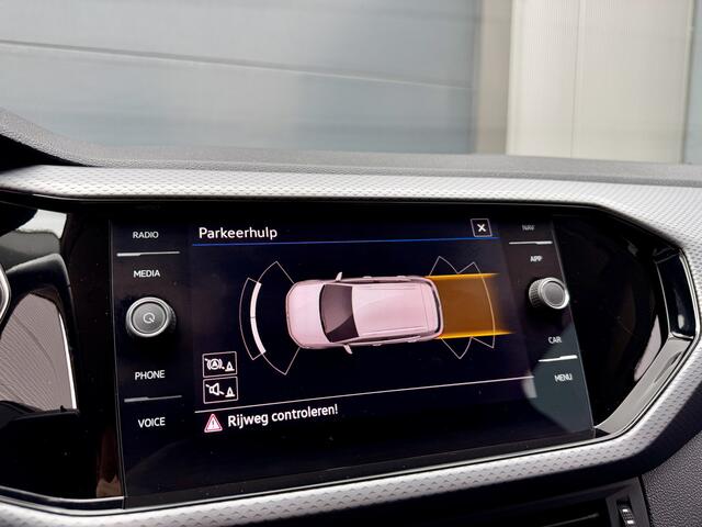 Volkswagen T-Cross 1.0 TSI *Slechts 17.738 km* Automaat / Apple Carplay / Stoelverwarming / Adapt. Cruise / PDC / 16"LMV