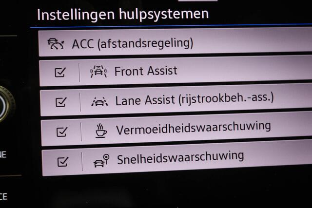 Volkswagen T-Cross 1.0 TSI Life Edition | COMFORT PACK | CLIMA | STOELVERWARMING | NAVIGATIE | DAB | APPLE | CAMERA