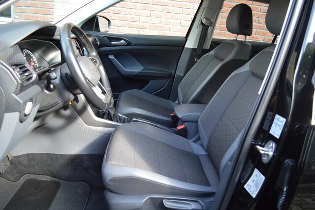 Volkswagen T-Cross 1.0 TSI R-Line DSG Led Navi Acc Camera CarPlay Trekhaak Pdc