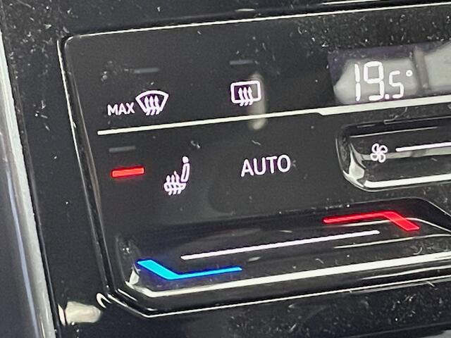 Volkswagen T-Cross 1.0 TSI Style Automaat Navigatie ( via Apple Carplay, Android Auto ), Climate Control, Afn.Trekhaak, Achteruitrijcamera